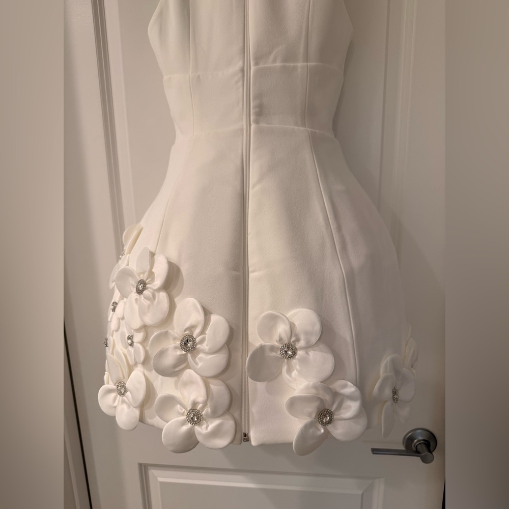 Bronx and Banco White Floral Mini Dress - Picture 11 of 16
